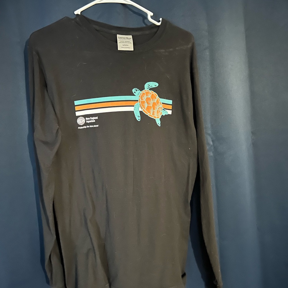 New England Aquarium Black Turtle Long Sleeve Shirt